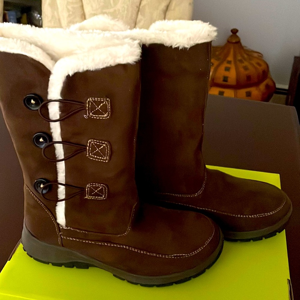 Falls Creek winter boots, warm, soft material. Used only once